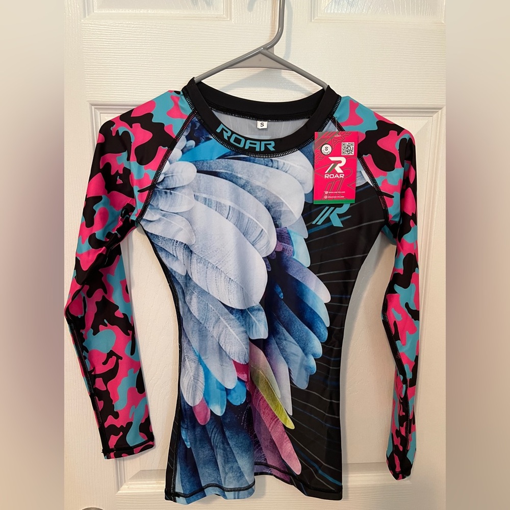 Womens rash guard